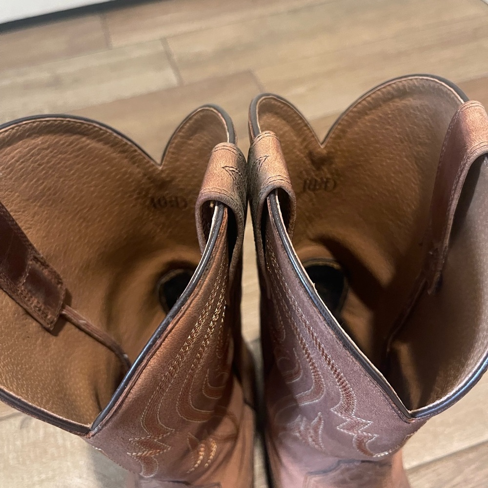 Ariat Men's Tan Leather Cowboy Boots - Picture 6 of 6
